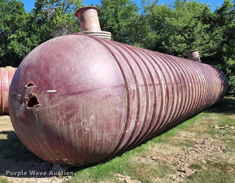 image for item JA9970 Fiberglass tank