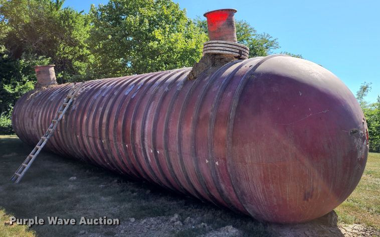 image for item JA9970 Fiberglass tank