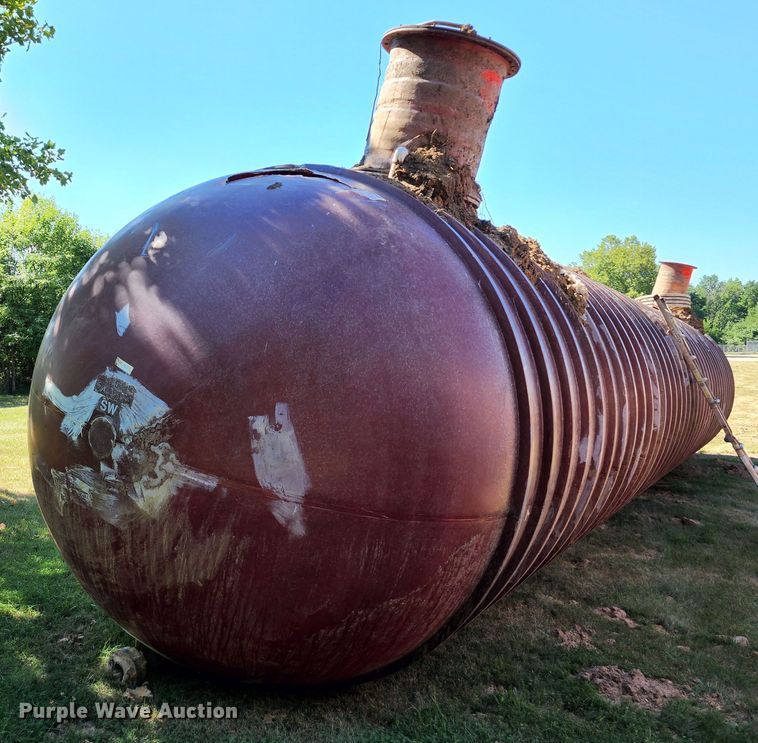 image for item JA9970 Fiberglass tank