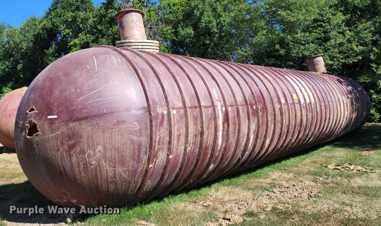 image for item JA9970 Fiberglass tank