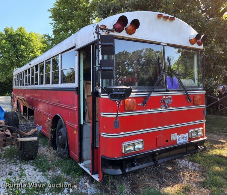 image for item JA9973 1987 Thomas  RV