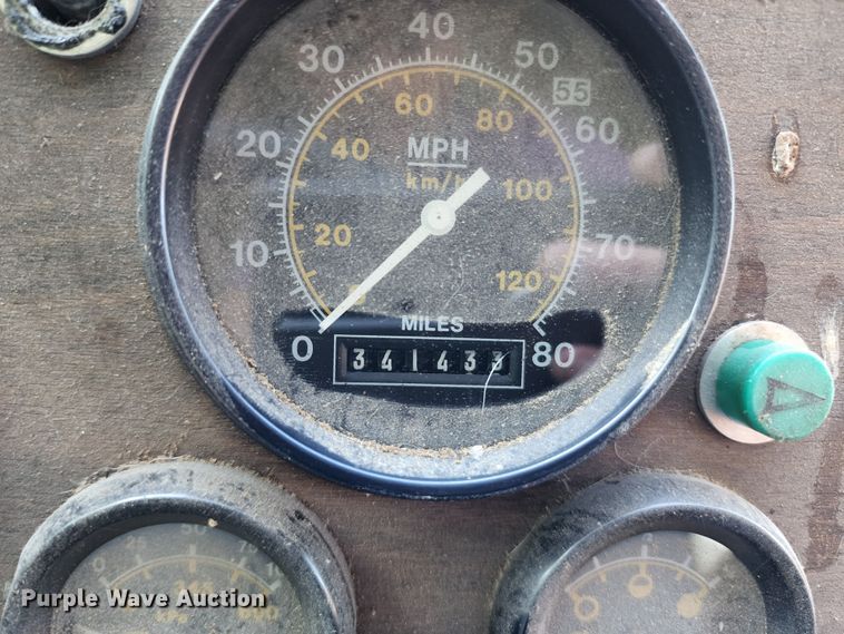 image for item JA9973 1987 Thomas  RV