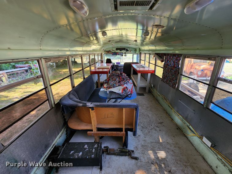 image for item JA9973 1987 Thomas  RV