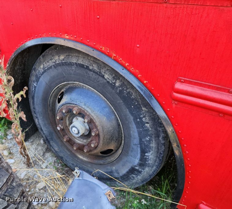 image for item JA9973 1987 Thomas  RV