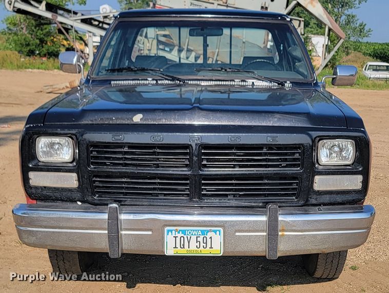 image for item JC9756 1993 Dodge D200  pickup truck