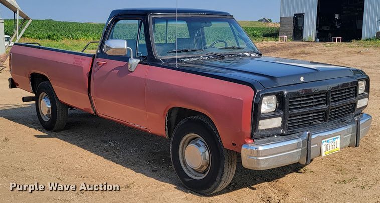 image for item JC9756 1993 Dodge D200  pickup truck