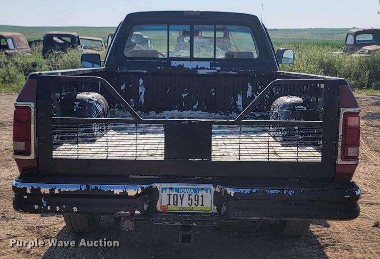 image for item JC9756 1993 Dodge D200  pickup truck