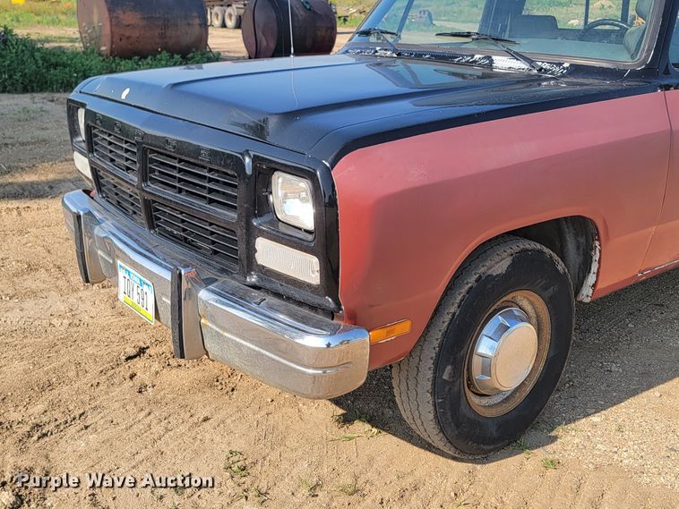 image for item JC9756 1993 Dodge D200  pickup truck