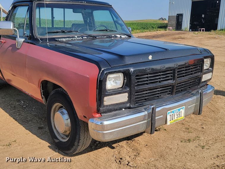 image for item JC9756 1993 Dodge D200  pickup truck