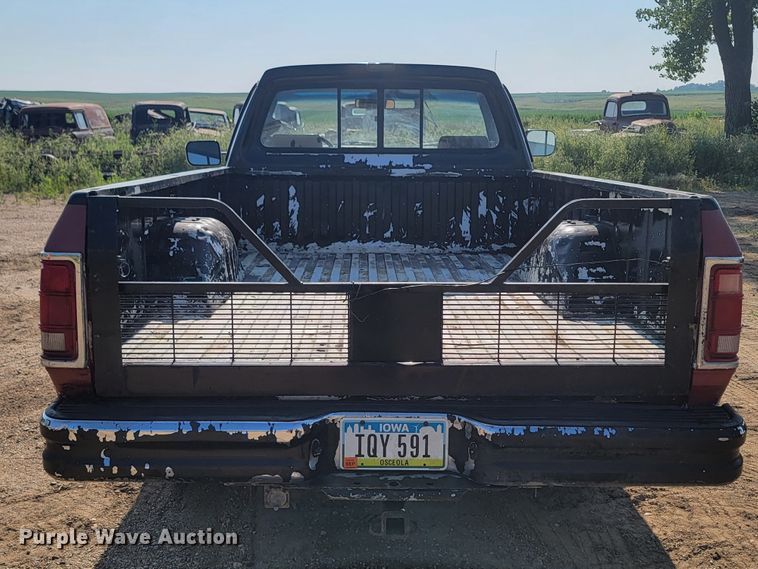 image for item JC9756 1993 Dodge D200  pickup truck