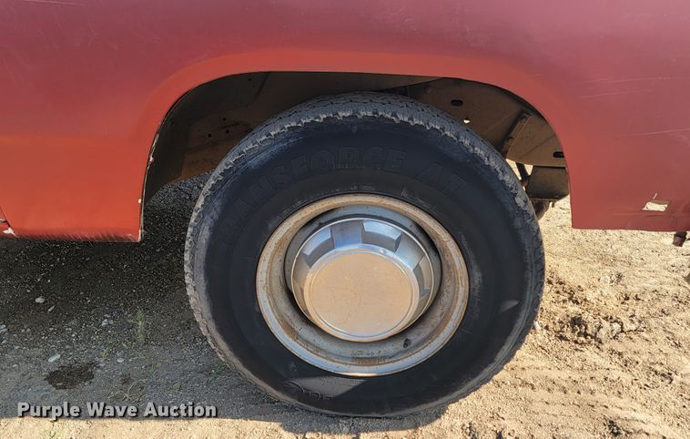 image for item JC9756 1993 Dodge D200  pickup truck