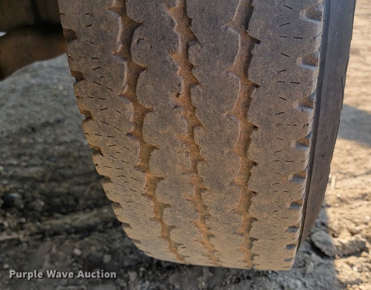 image for item JC9756 1993 Dodge D200  pickup truck