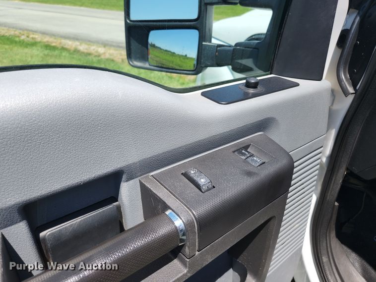 image for item JM9007 2013 Ford F250 Super Duty XL  SuperCab pickup truck