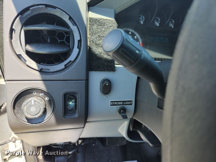 image for item JM9007 2013 Ford F250 Super Duty XL  SuperCab pickup truck