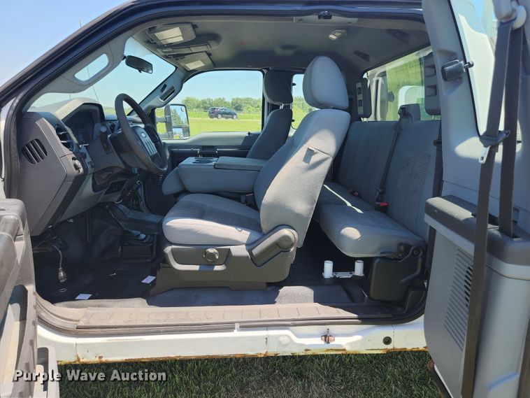 image for item JM9007 2013 Ford F250 Super Duty XL  SuperCab pickup truck