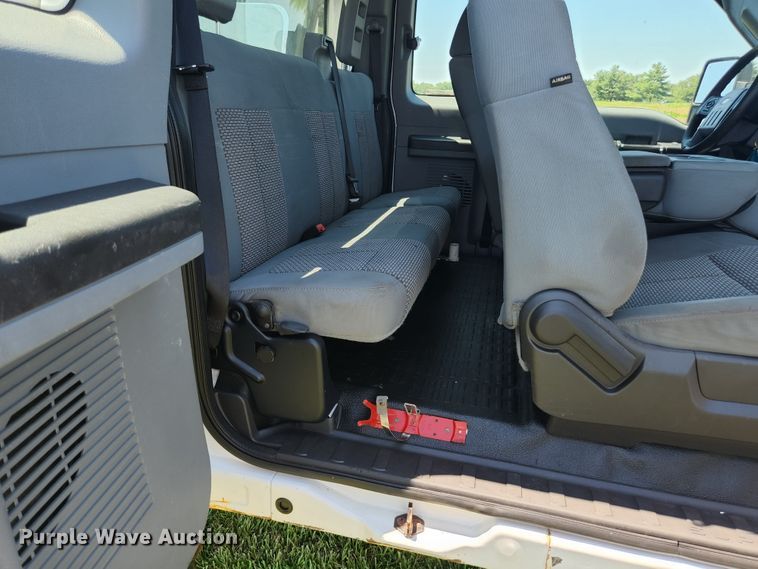 image for item JM9007 2013 Ford F250 Super Duty XL  SuperCab pickup truck