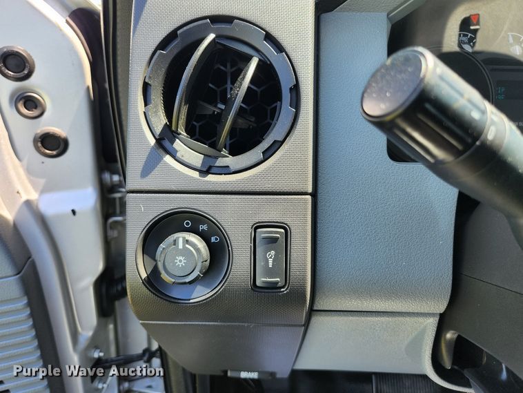 image for item JM9015 2012 Ford F250 Super Duty XL  SuperCab pickup truck