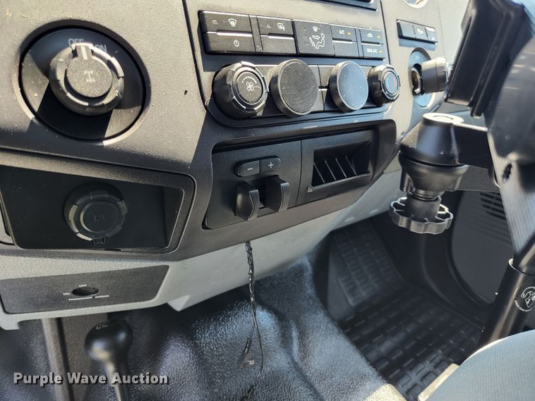 image for item JM9015 2012 Ford F250 Super Duty XL  SuperCab pickup truck