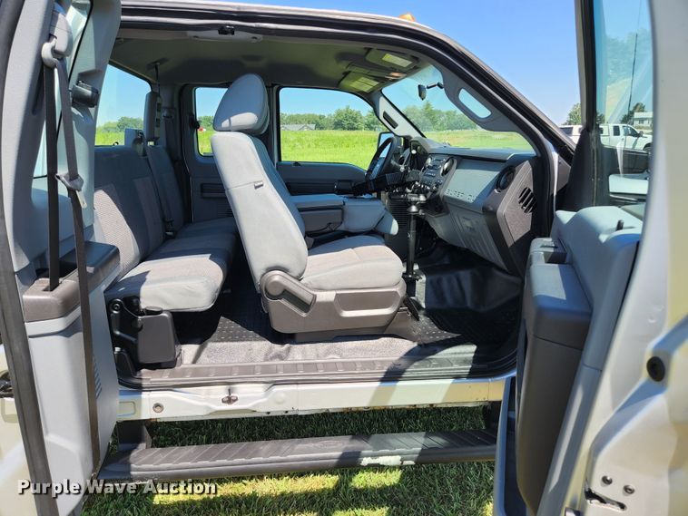 image for item JM9015 2012 Ford F250 Super Duty XL  SuperCab pickup truck