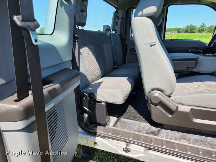 image for item JM9015 2012 Ford F250 Super Duty XL  SuperCab pickup truck