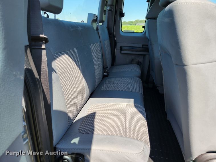 image for item JM9015 2012 Ford F250 Super Duty XL  SuperCab pickup truck