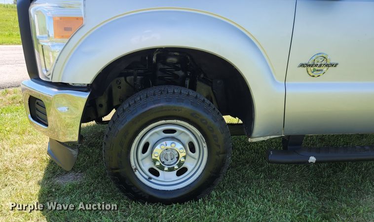 image for item JM9015 2012 Ford F250 Super Duty XL  SuperCab pickup truck