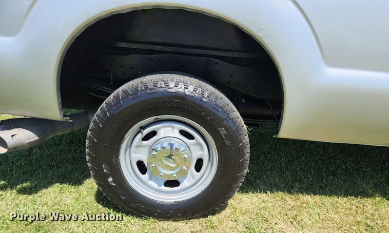 image for item JM9015 2012 Ford F250 Super Duty XL  SuperCab pickup truck