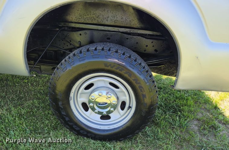 image for item JM9015 2012 Ford F250 Super Duty XL  SuperCab pickup truck