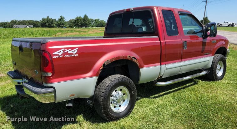 image for item JM9017 2001 Ford F250 Super Duty XLT  SuperCab pickup truck