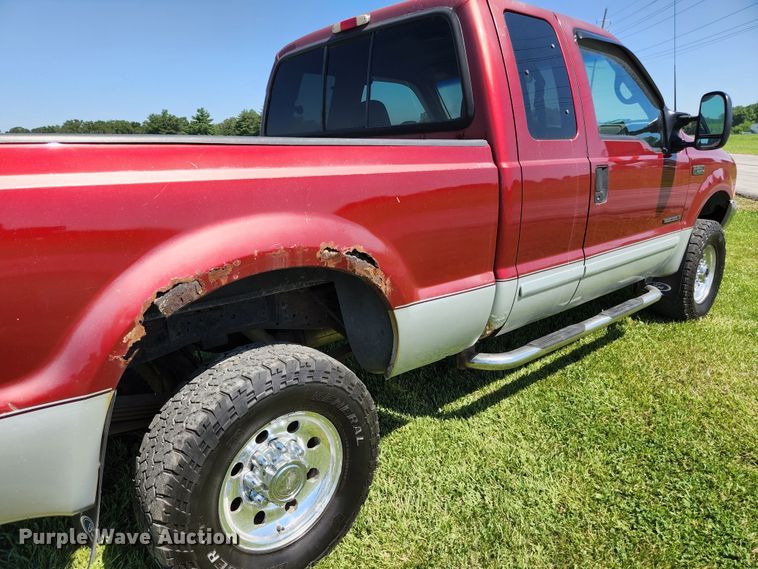 image for item JM9017 2001 Ford F250 Super Duty XLT  SuperCab pickup truck