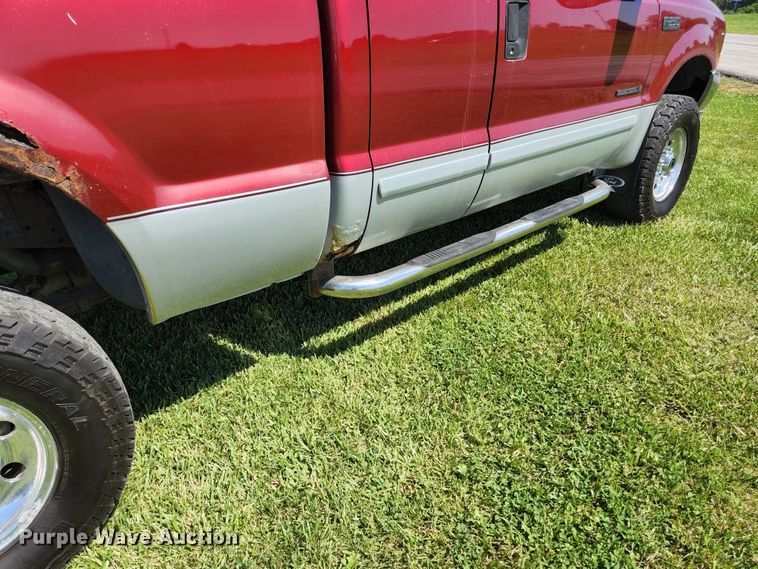 image for item JM9017 2001 Ford F250 Super Duty XLT  SuperCab pickup truck