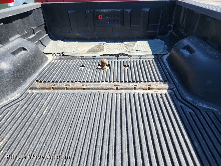 image for item JM9017 2001 Ford F250 Super Duty XLT  SuperCab pickup truck