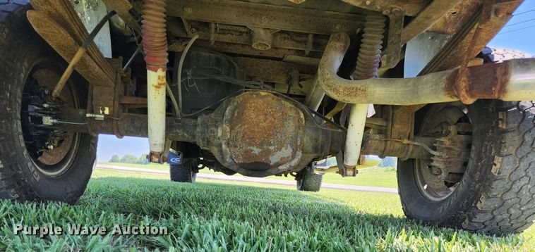 image for item JM9017 2001 Ford F250 Super Duty XLT  SuperCab pickup truck