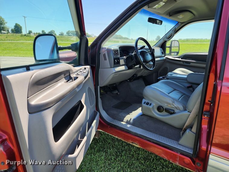 image for item JM9017 2001 Ford F250 Super Duty XLT  SuperCab pickup truck