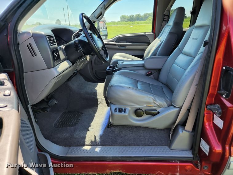 image for item JM9017 2001 Ford F250 Super Duty XLT  SuperCab pickup truck