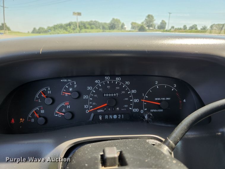 image for item JM9017 2001 Ford F250 Super Duty XLT  SuperCab pickup truck