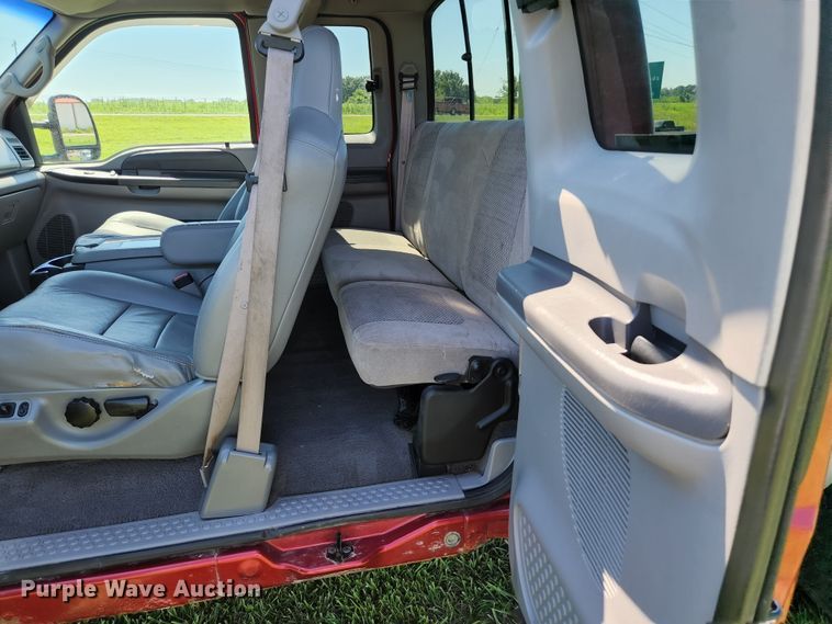 image for item JM9017 2001 Ford F250 Super Duty XLT  SuperCab pickup truck