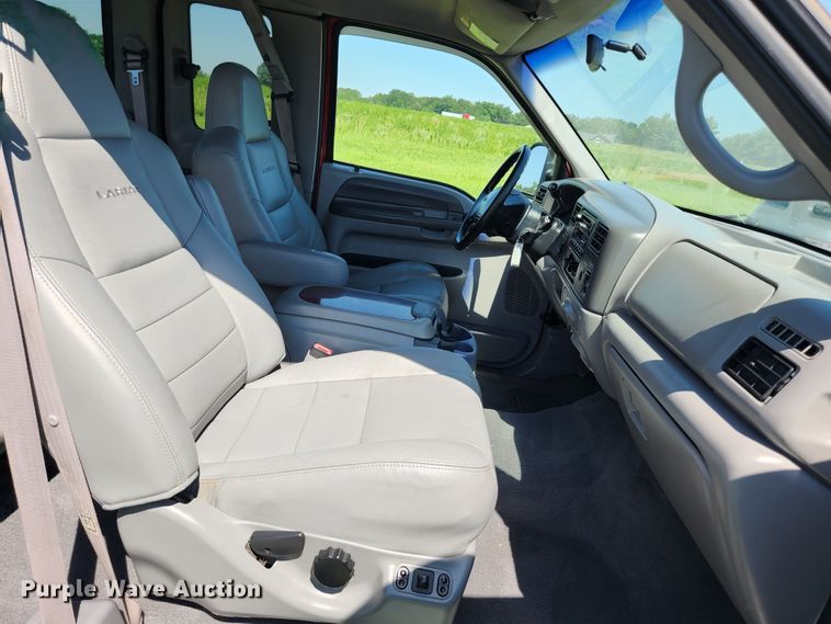 image for item JM9017 2001 Ford F250 Super Duty XLT  SuperCab pickup truck