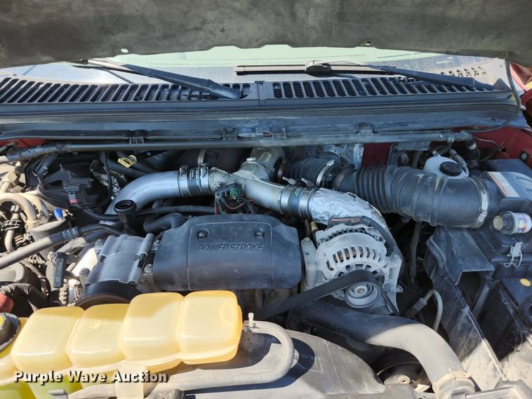 image for item JM9017 2001 Ford F250 Super Duty XLT  SuperCab pickup truck