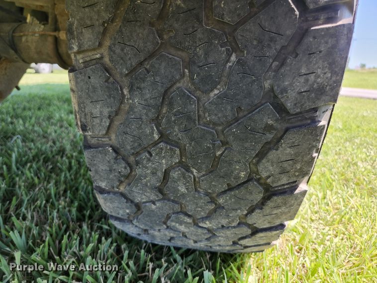 image for item JM9017 2001 Ford F250 Super Duty XLT  SuperCab pickup truck