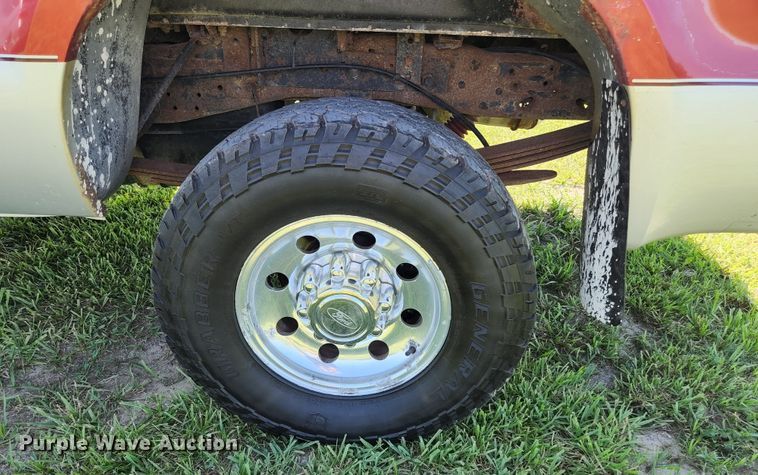 image for item JM9017 2001 Ford F250 Super Duty XLT  SuperCab pickup truck