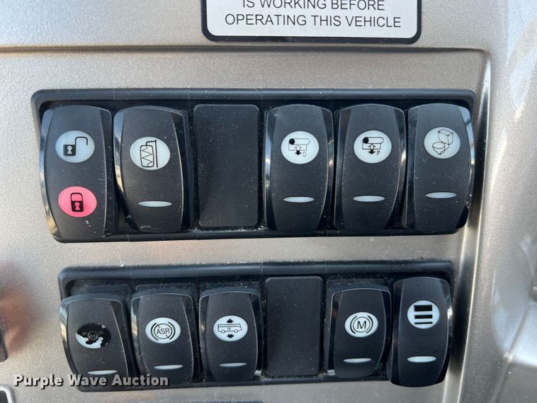 image for item JM9233 2009 Temsa TS35  coach bus