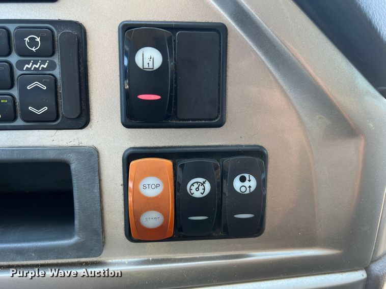 image for item JM9233 2009 Temsa TS35  coach bus