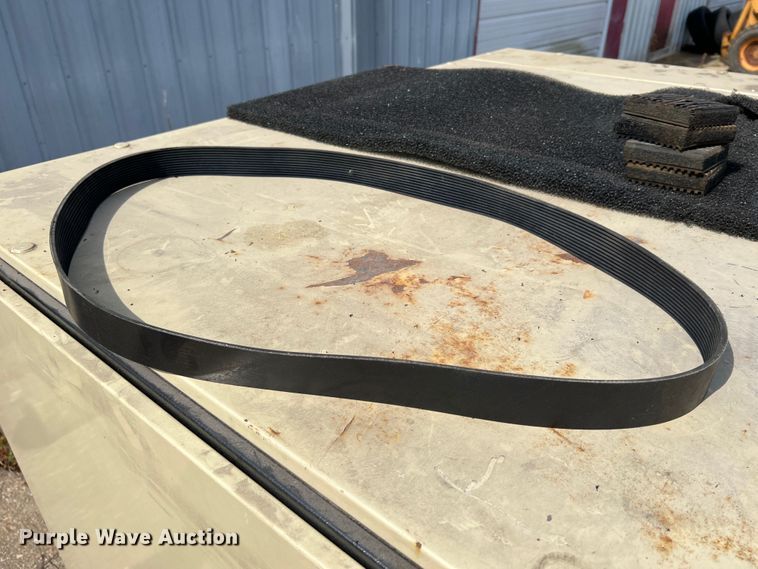 image for item JM9244 Ingersoll Rand SSR UP6-30-125  air compressor