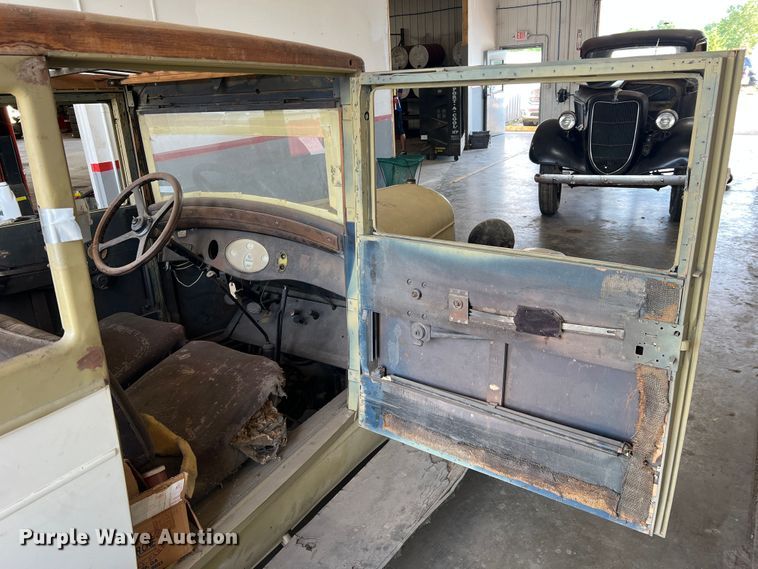 image for item JM9246 1927 Chrysler