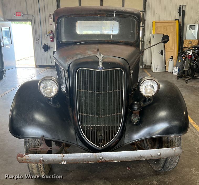 image for item JM9247 1935 Ford  pickup truck cab and chassis