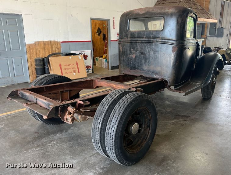 image for item JM9247 1935 Ford  pickup truck cab and chassis