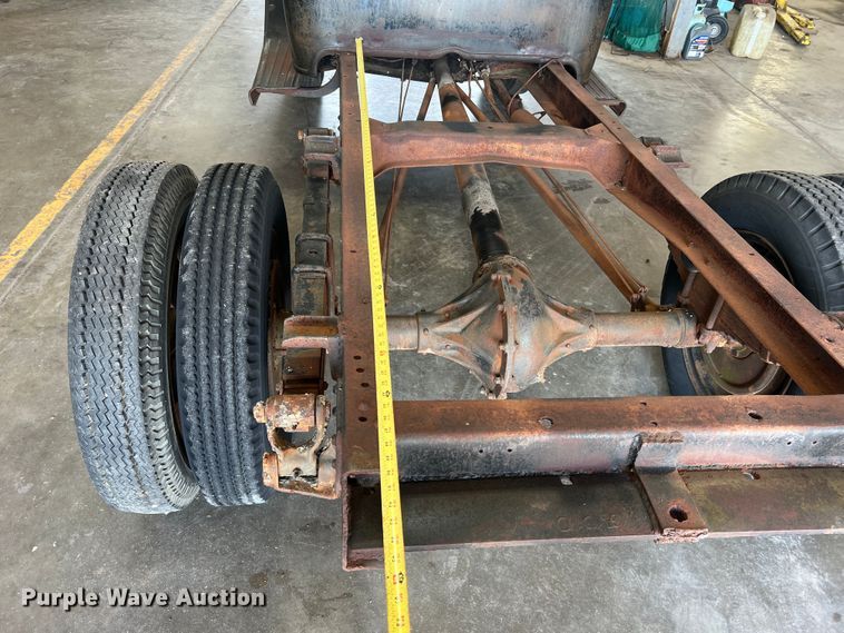 image for item JM9247 1935 Ford  pickup truck cab and chassis