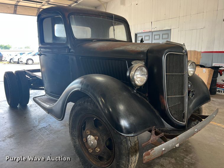 image for item JM9247 1935 Ford  pickup truck cab and chassis