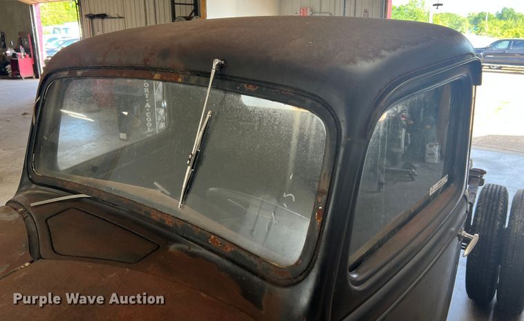 image for item JM9247 1935 Ford  pickup truck cab and chassis